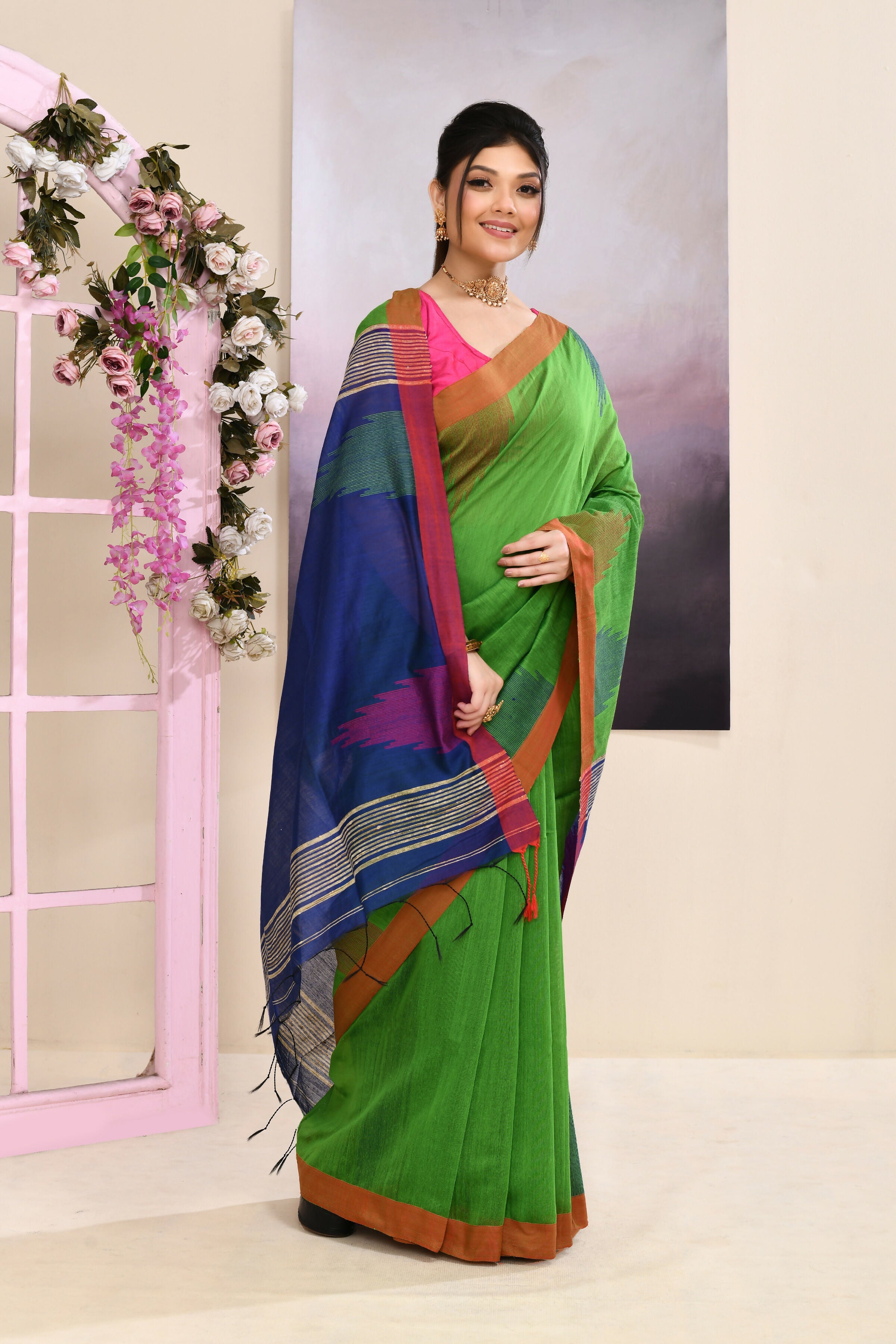 Piyari Fashion Women's Green Temple Border Embellished Cotton Blend Jamdani Saree - Dista