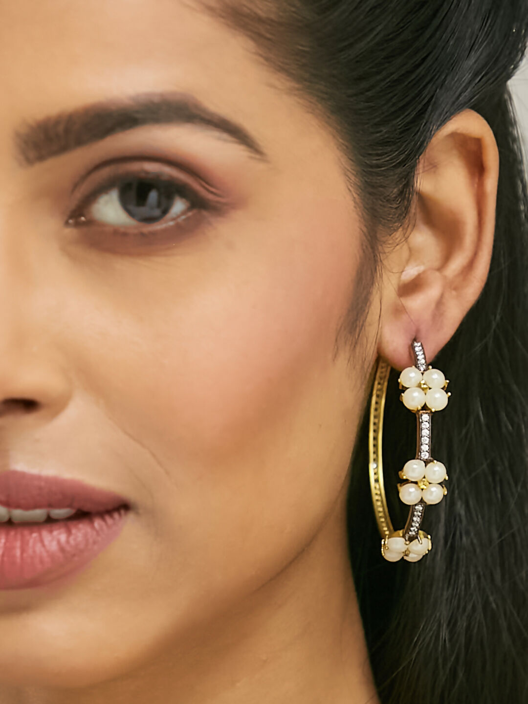 Nuyug 22K Gold-Plated Elegant Pearl Beaded Circular Hoop Earrings
