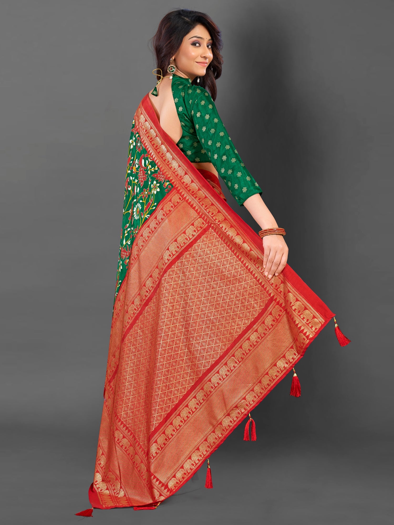 NOZ2TOZ Women's Cotton Blend Green Printed Designer Saree With Blouse Piece - Distacart