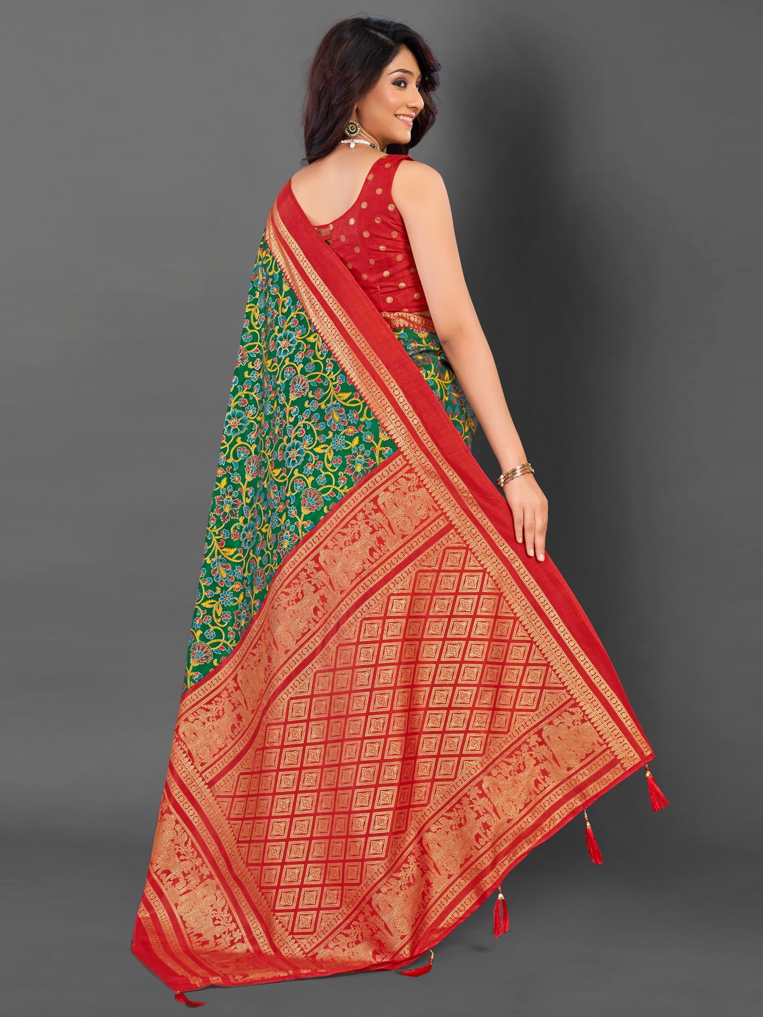 NOZ2TOZ Women's Cotton Blend Green Printed Designer Saree With Blouse Piece - Distacart