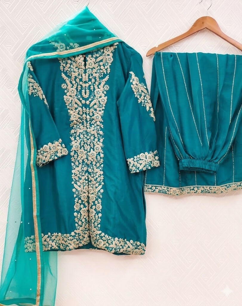 Teeya Creation Womens New Trendy Silk With Heavy Embroiedery With Sequence Work Kurta Set - Dista