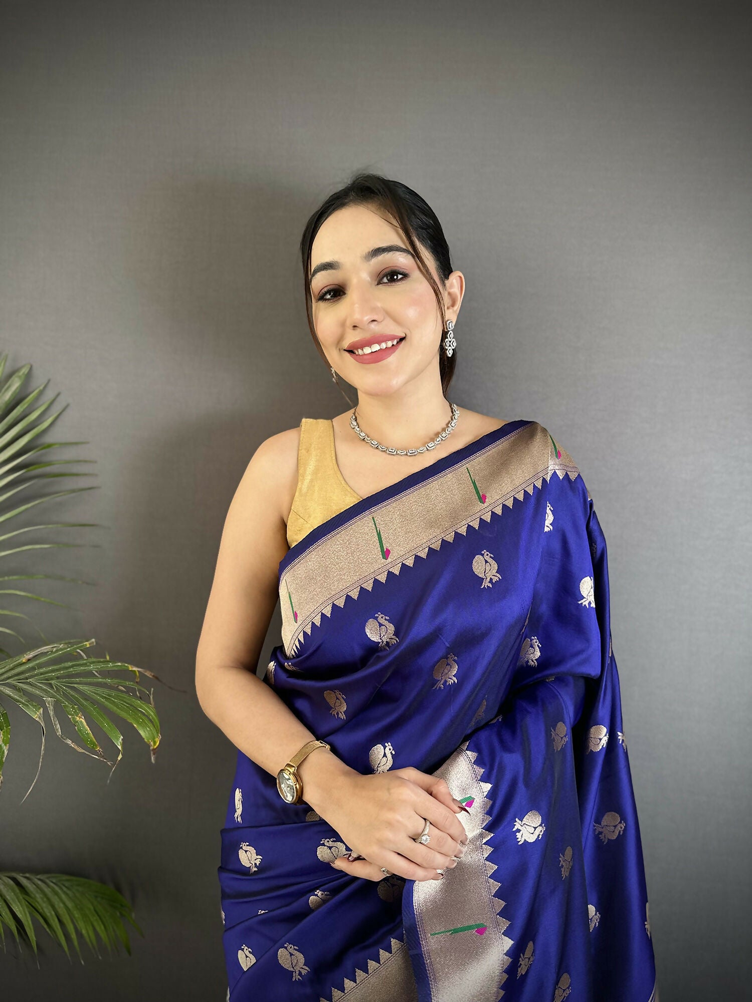 Joban Fashion Royal Blue Peacock & Floral Motifs Soft Silk Kanchipuram Saree - Distacart