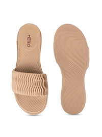 Thumbnail for Metro Textured Platform Heels Sandals