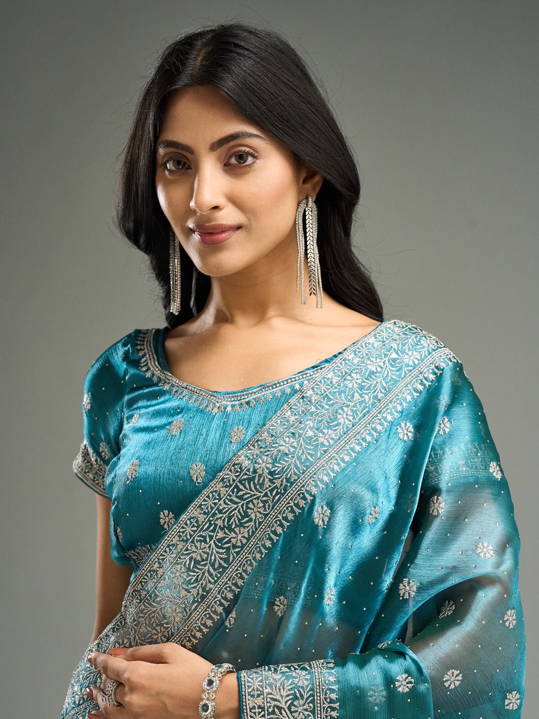 kasee Floral Embroidered Silk Blend Saree - Distacart