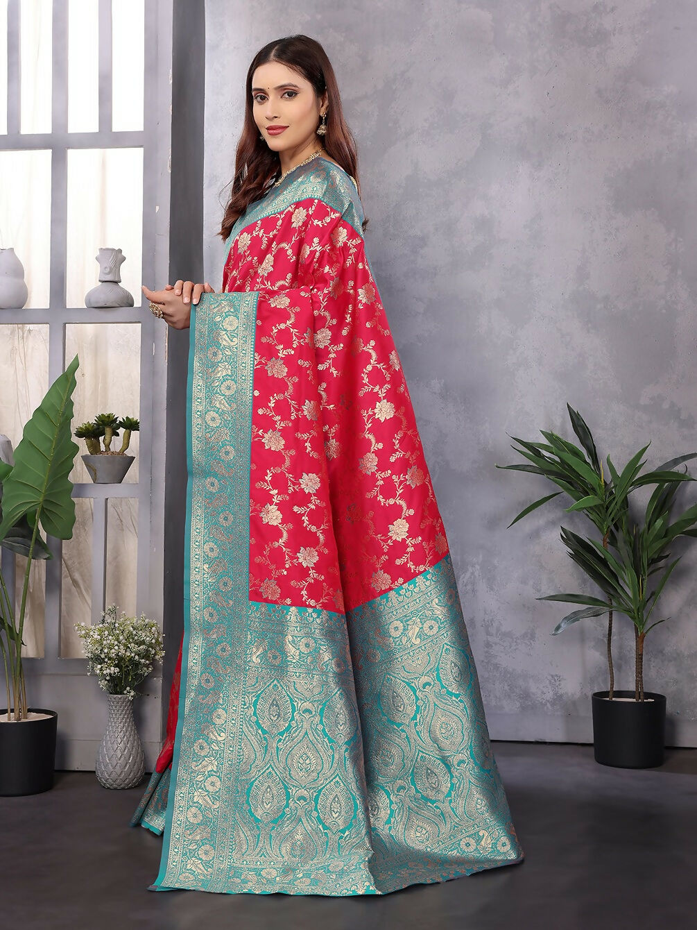 Joban Fashion Banarasi Red Woven Soft Silk Saree