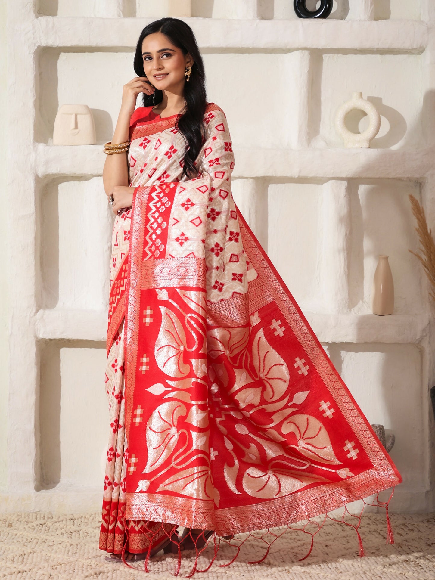 Shree Shyam Fashion Linen Cotton Red & White Saree - Distacart