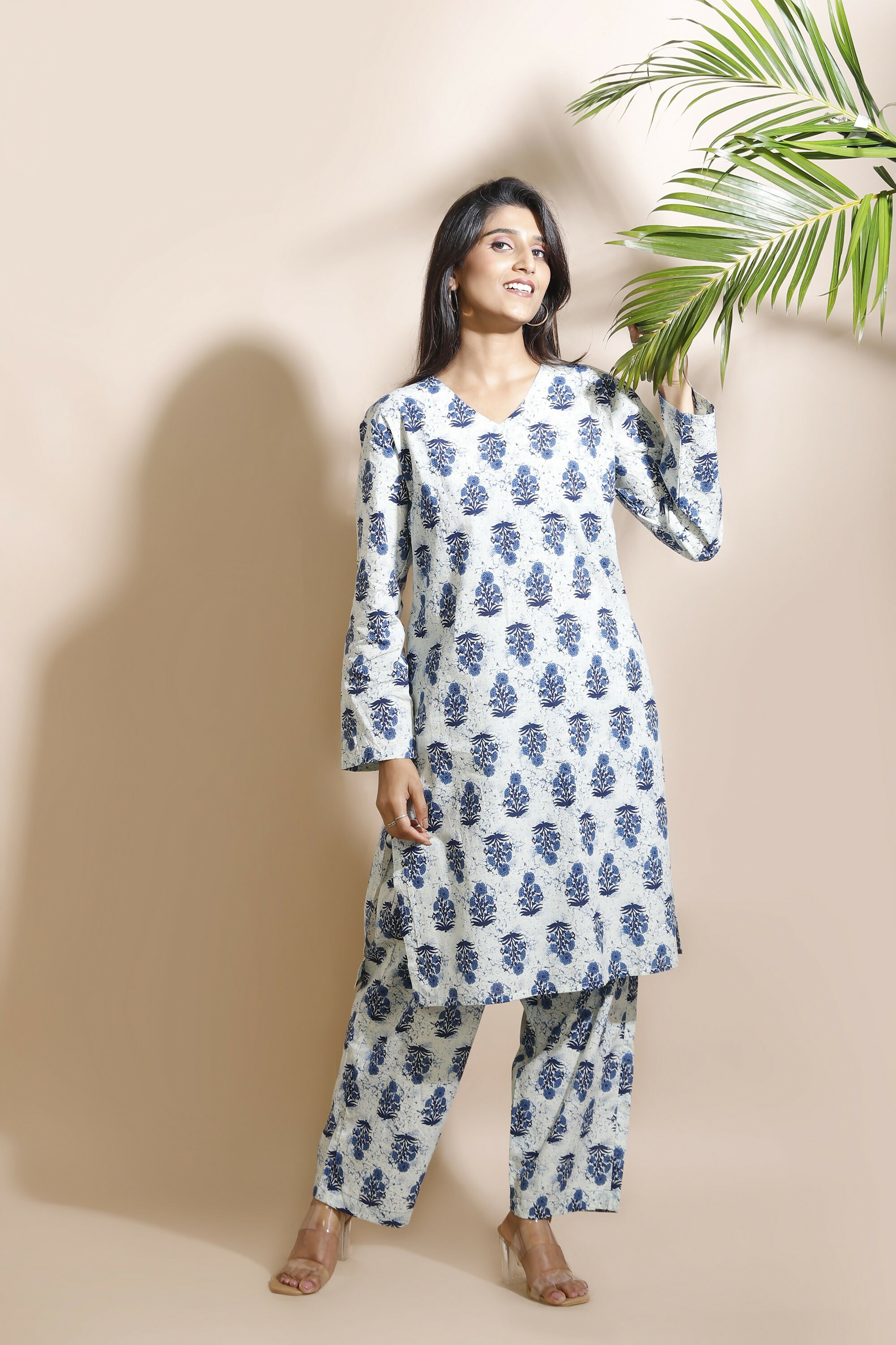 Breathables Women’S Cream Cotton Indian Motif Butta Loungewear Co-Ord Set – Long Kurta & Pants - Dista