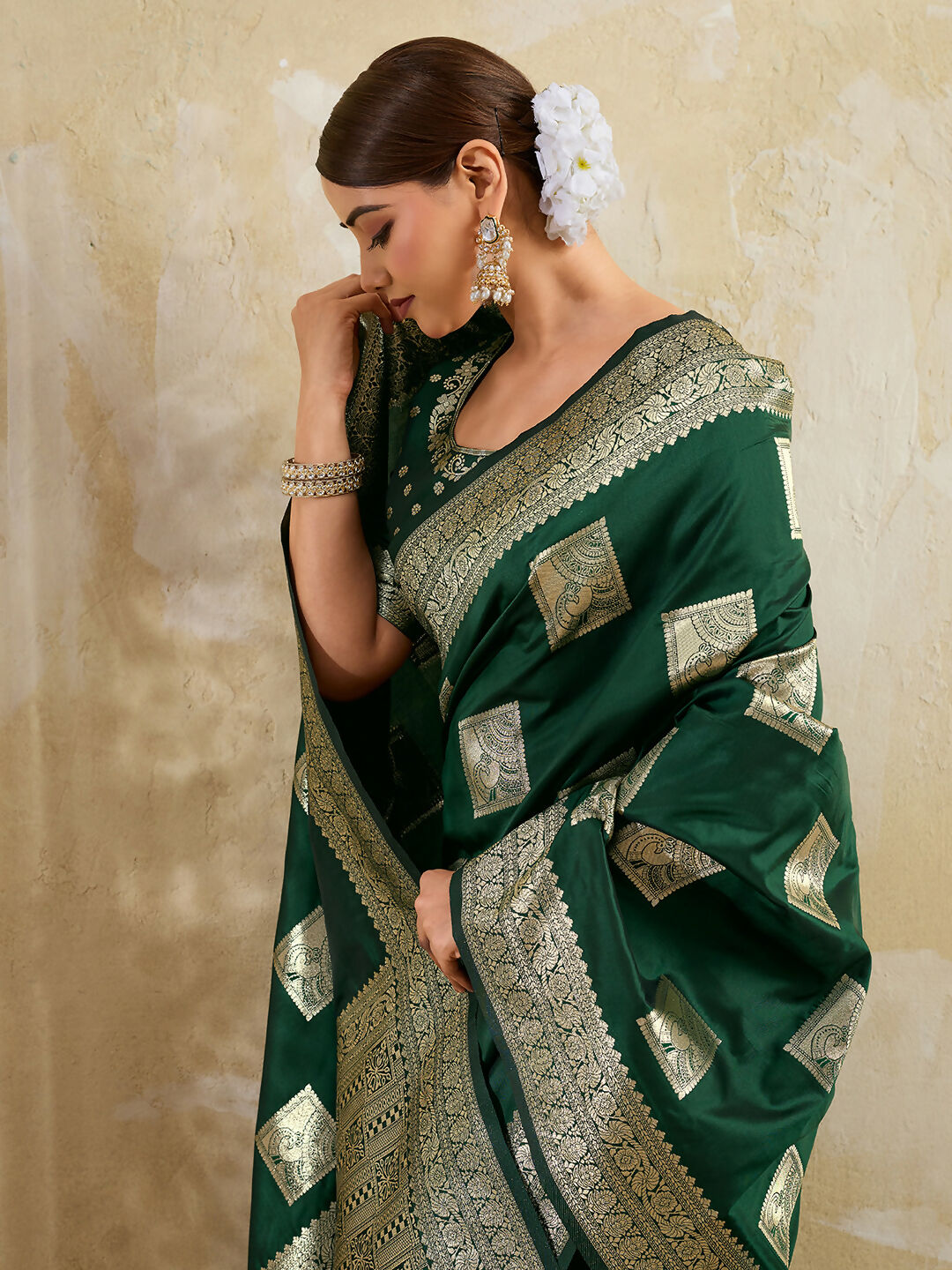 Shree Shyam Fashion Dark Green Silk Blend Saree - Distacart