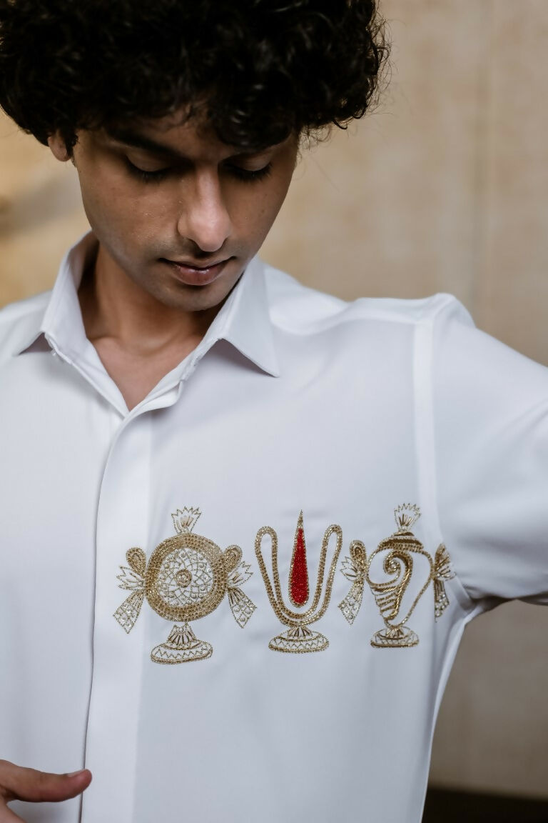 British White Kanaka Murti Shirt By Hilo Design - Distacart