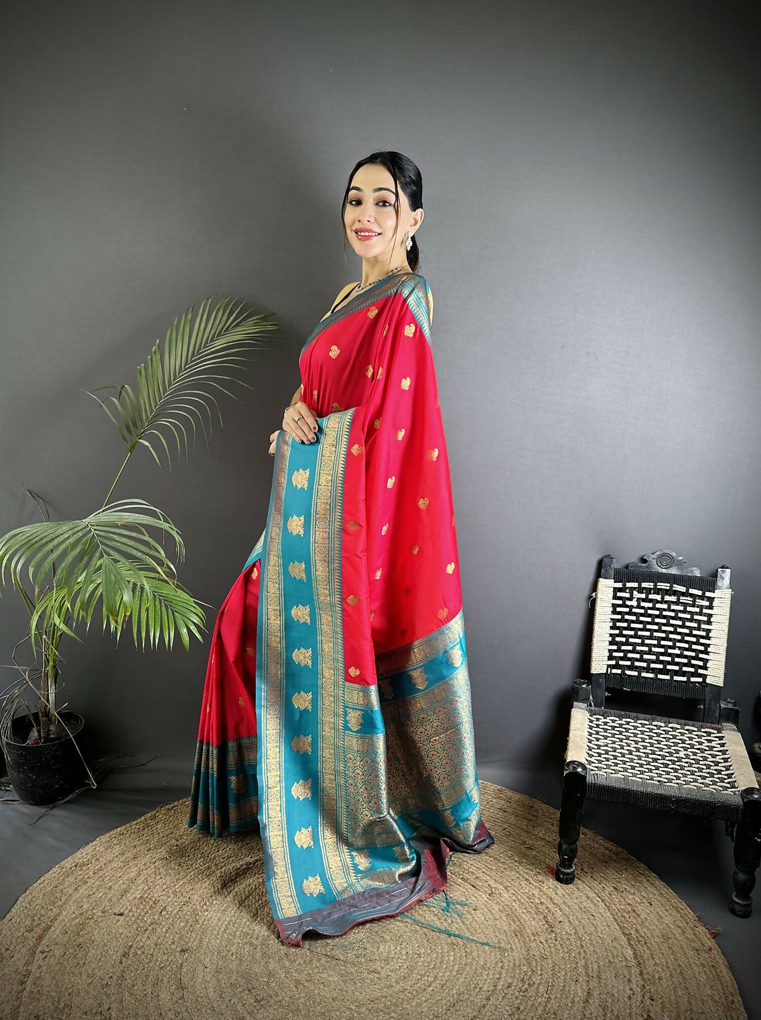 Joban Fashion Hot Pink Banarasi Soft Silk Woven Butti Saree