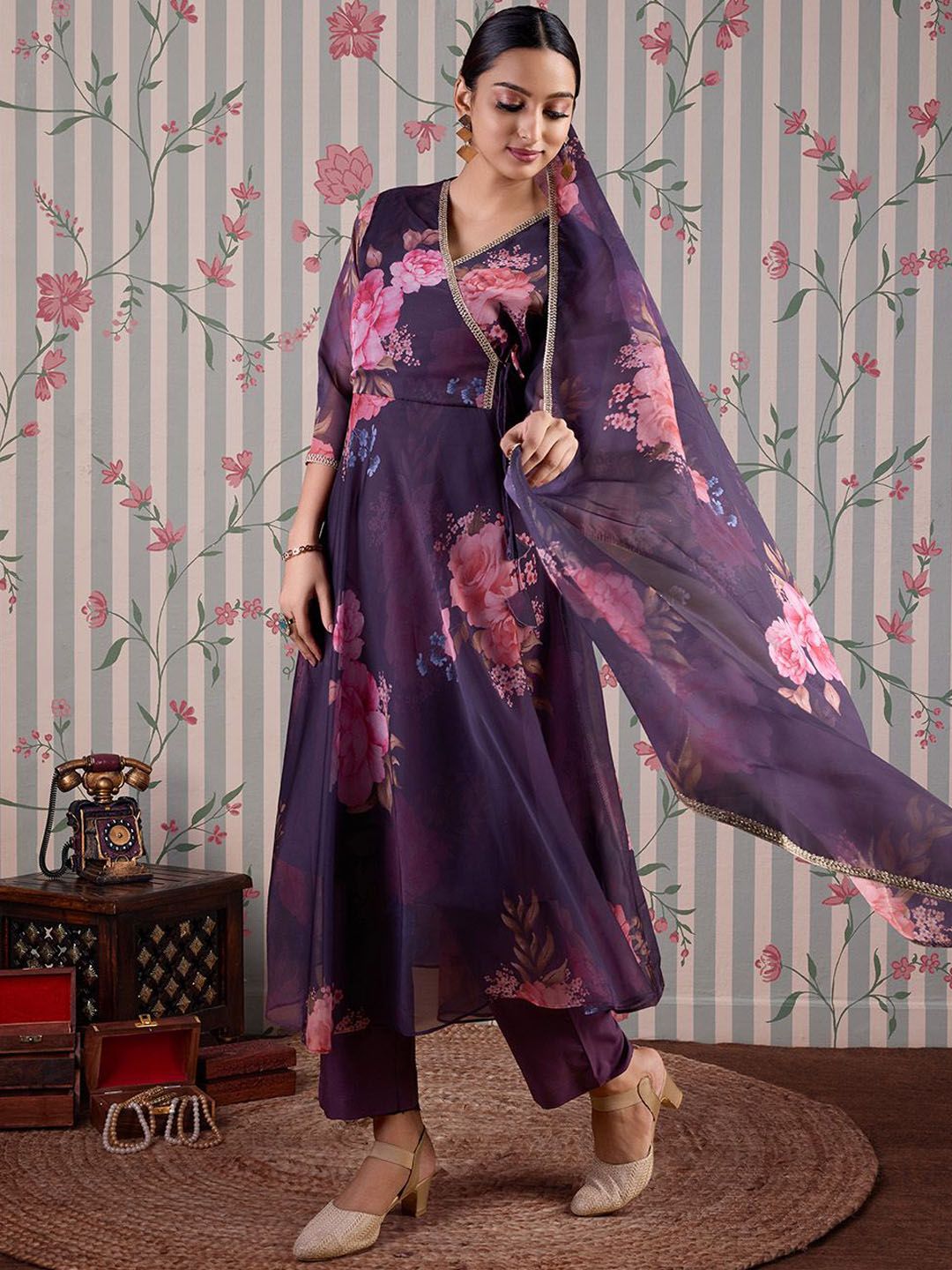 Ode by House of Pataudi Floral Printed Gotta Patti Anarkali Kurta with Trousers & Dupatta - Distacart