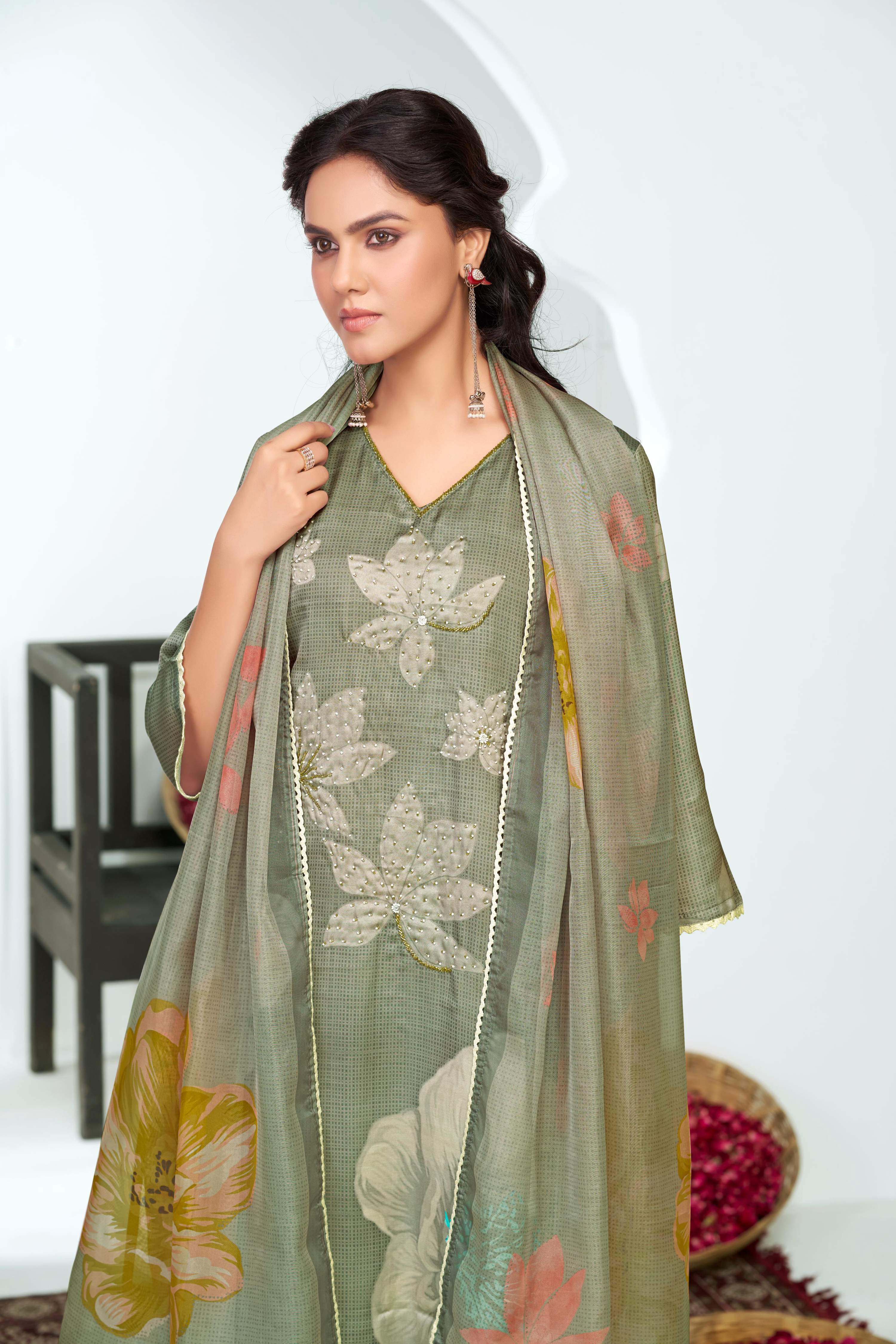BulBul Farida Grey Silk Kurta Set with Dupatta