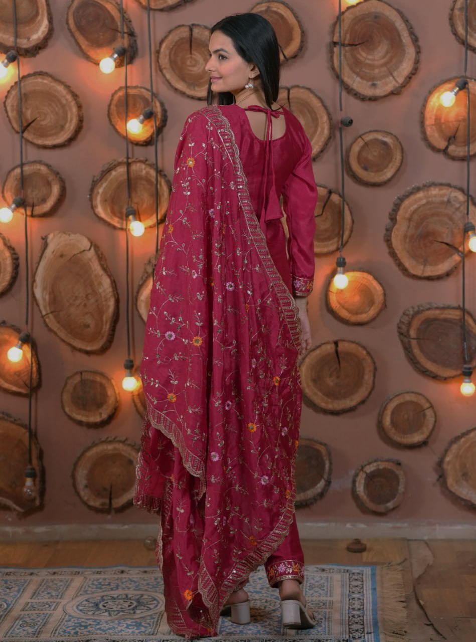 Prazu Fashion Pink Chinon Silk Embroidered Designer Salwar Suit
