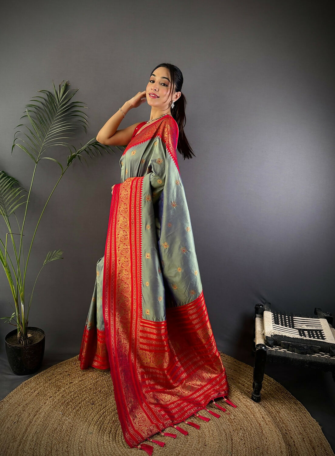 Joban Fashion Banarasi Grey Woven Soft Silk Saree