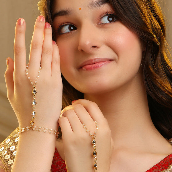 Ruby Raang Kundan And Pearl Haath Phool