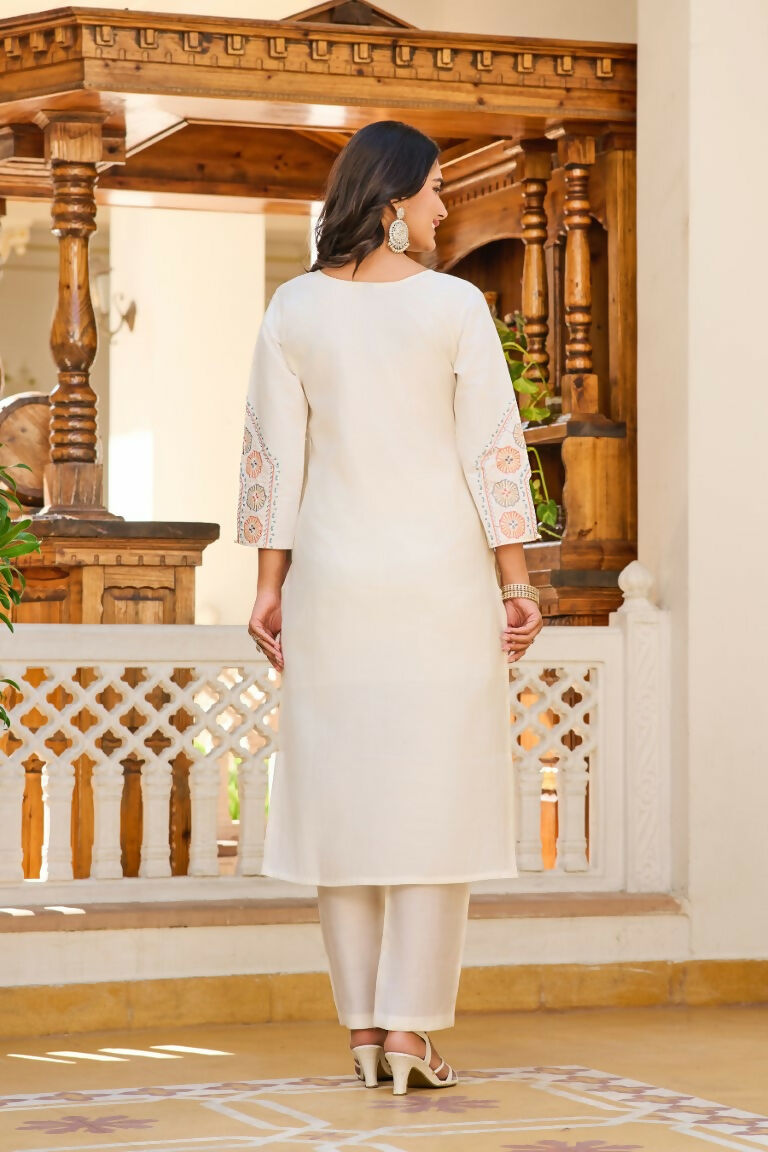 Nisha1008D