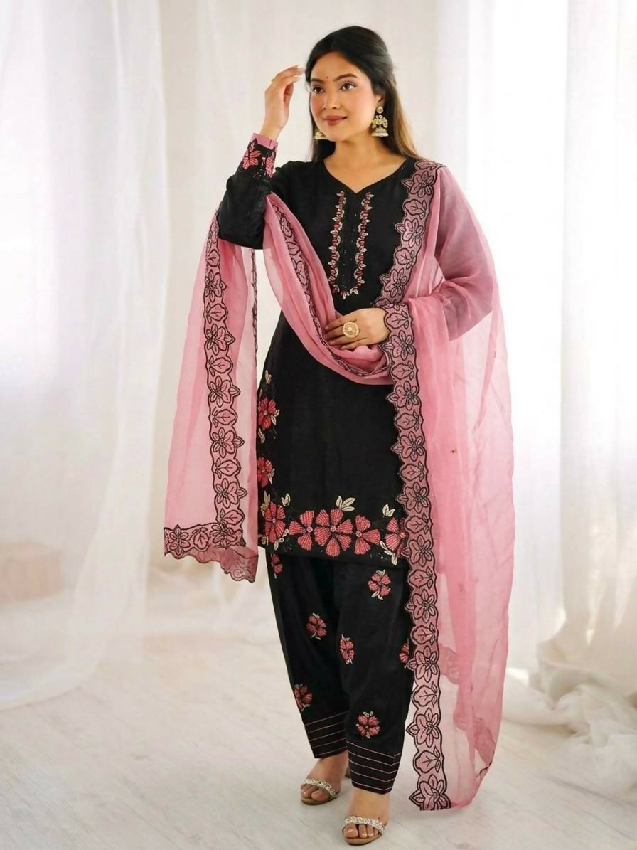 Teeya Creation Women'S Fancy Stylish Heavy Embroidery Sequence Work With Rivet Moti Work Kurta Set - Dista