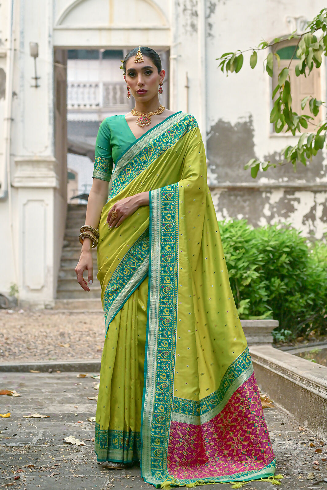 BANARASI_PATOLA_2_MAHENDI (1)