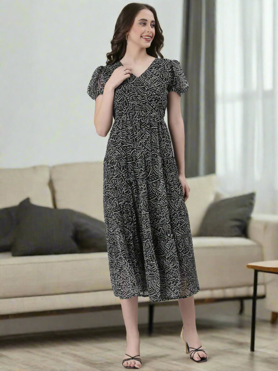 Souchii Black And White Floral Chiffon Maxi Dress For Women – Souchii