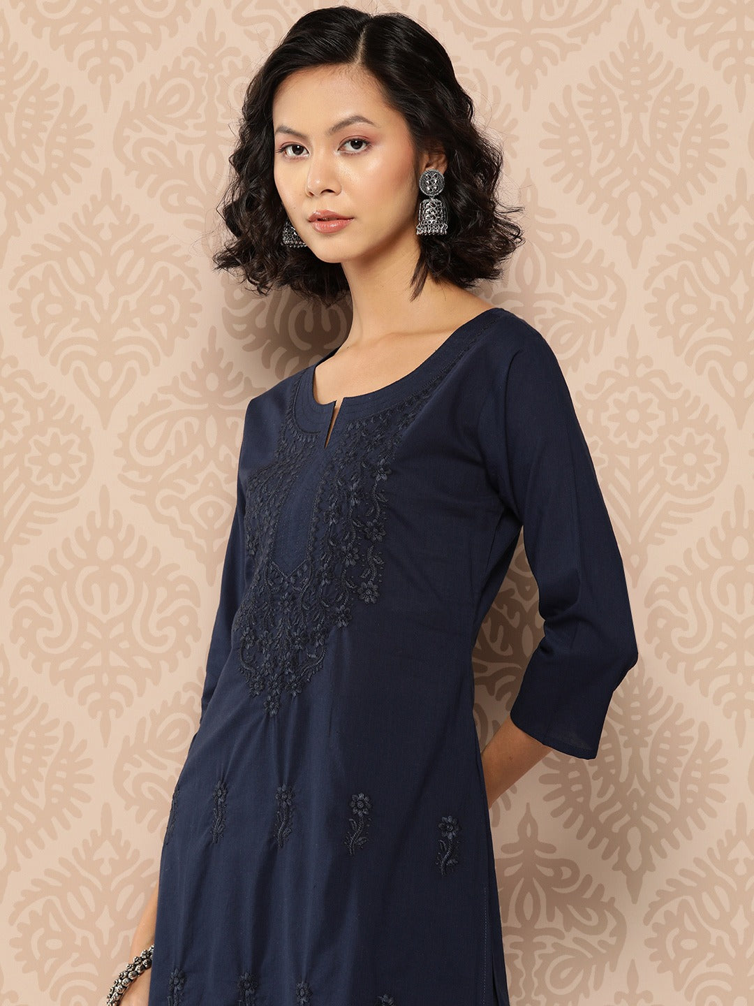 Yufta Floral Embroidered Chikankari Cotton Kurta - Distacart