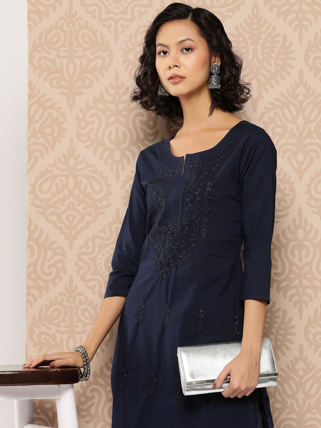 Yufta Floral Embroidered Chikankari Cotton Kurta - Distacart