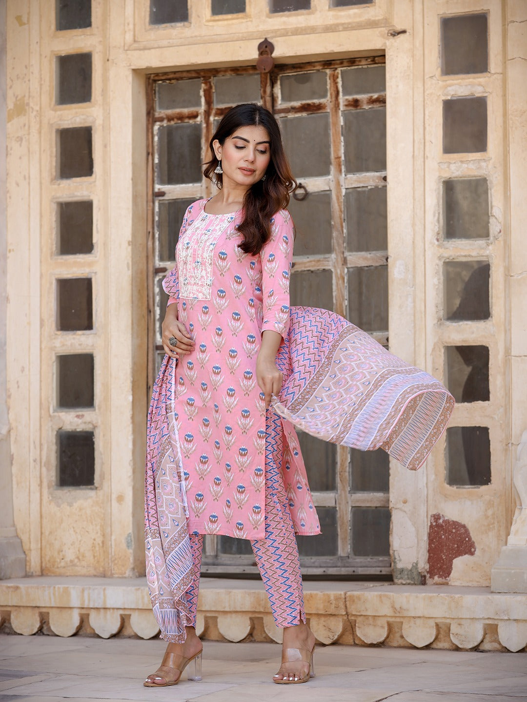 Yufta Floral Embroidered Regular Pure Cotton Kurta with Trousers & With Dupatta - Distacart
