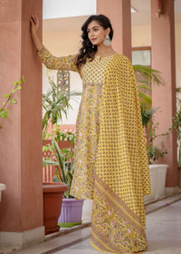 Thumbnail for Kaajh Women's Yellow Floral Embroidered Cotton Kurta Pant Set With Dupatta - Distacart