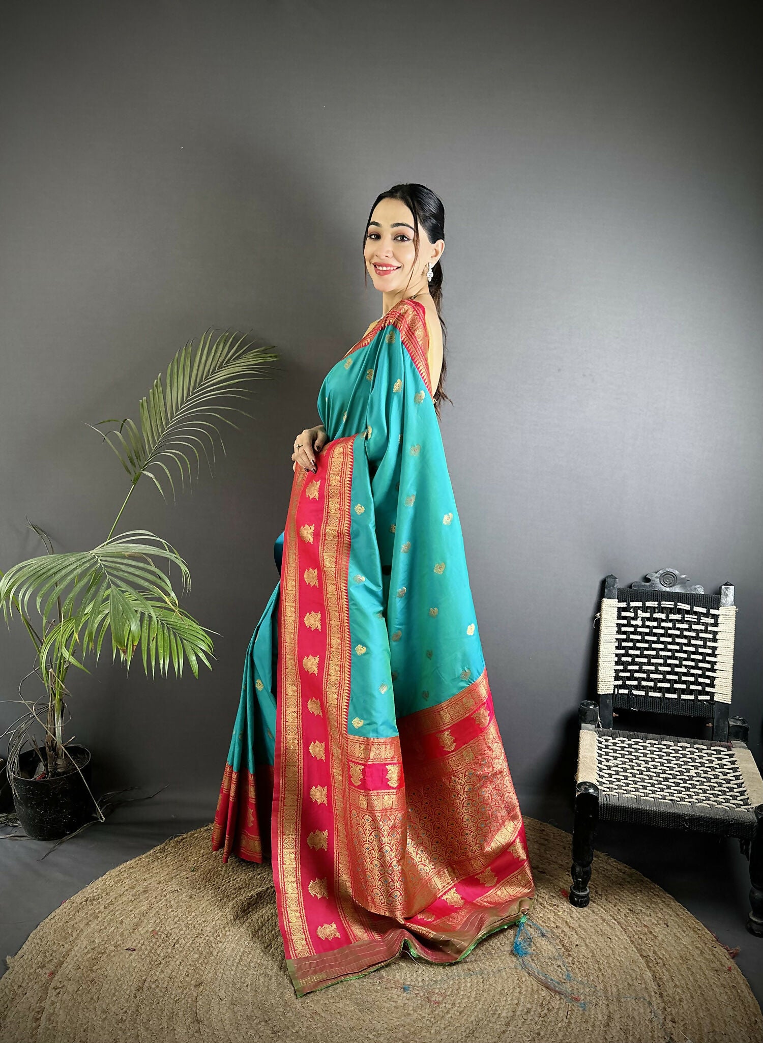 Joban Fashion Sea Green Banarasi Soft Silk Woven Butti Saree