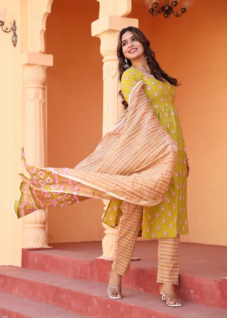 Alvano Printed Naira Cut Kurti Kurti with Pant and Dupatta Set for Women's and Girls Cotton - Distacart