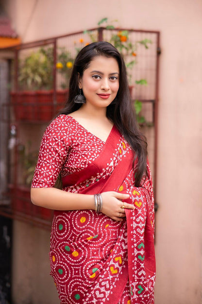 Red Silk Blend Ethnic Motifs Saree with Unstitched Blouse - A2M - Distacart