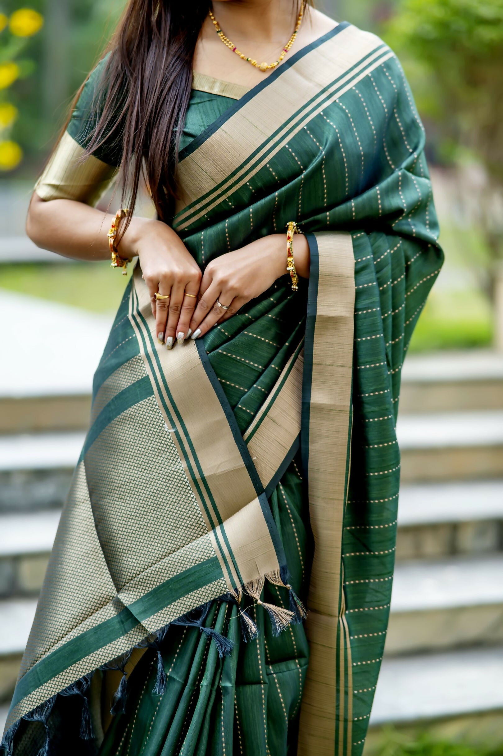 Vishnu Weaves Women's Green Raw Silk Saree with Blouse - Distacart