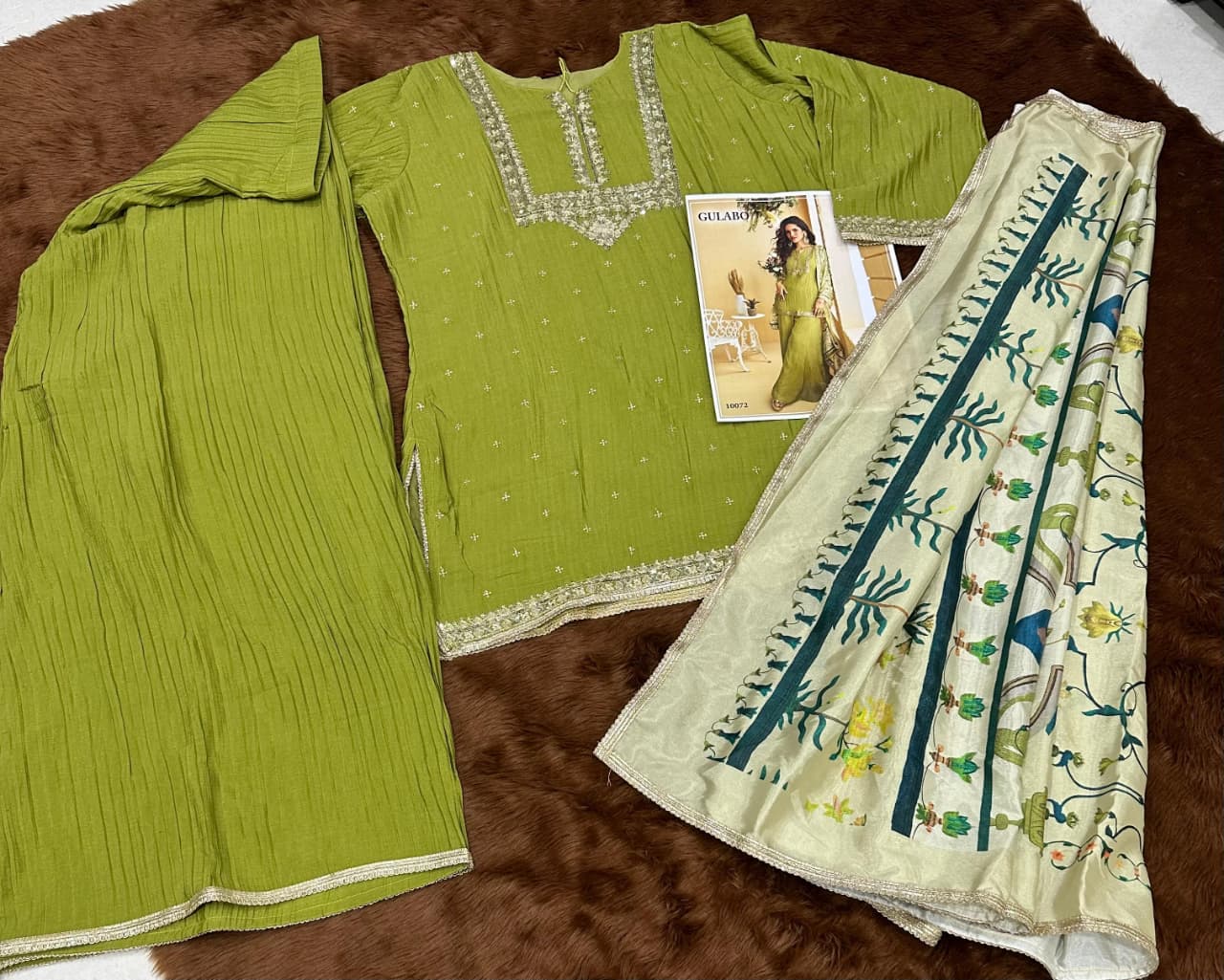Aarshi Fashions Green Silk Suits