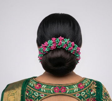 Pink and Green Pollens Gajra - Dista