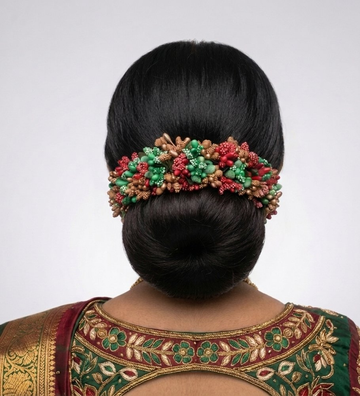 Multicolor Pollens Bridal Gajra - Dista