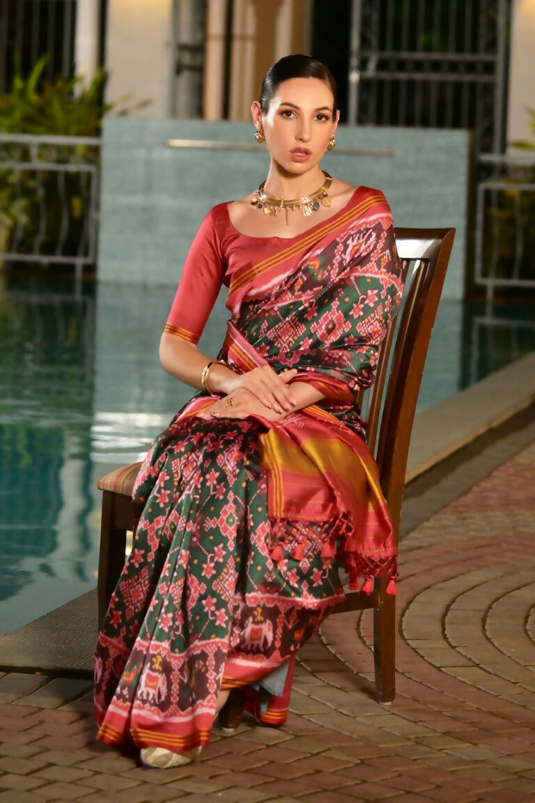 Vishnu Weaves Women's Green Banarasi Silk Patola Printed Saree with Blouse