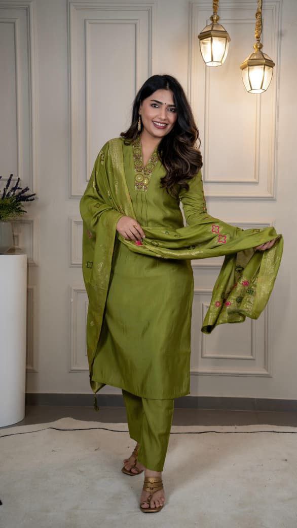 Lorenvalley Fashion Green Roman Silk Embroidery Sequence Work Kurta Pant with Dupatta