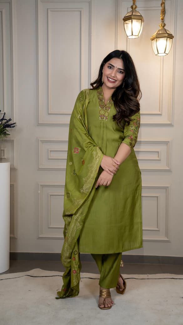 Lorenvalley Fashion Green Roman Silk Embroidery Sequence Work Kurta Pant with Dupatta