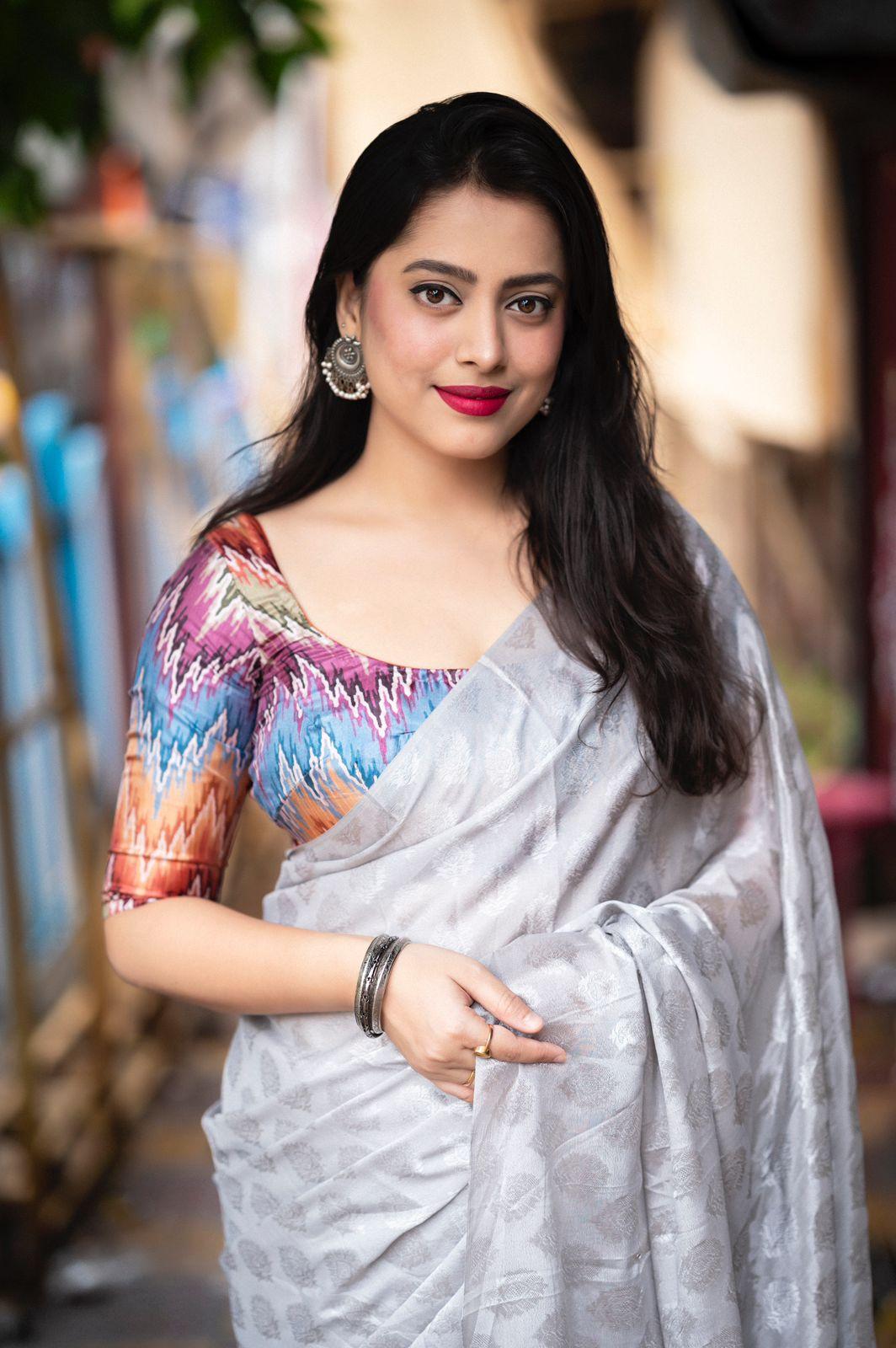 Grey Poly Crepe Ethnic Motifs Saree with Unstitched Blouse - Hiral Fashion - Distacart