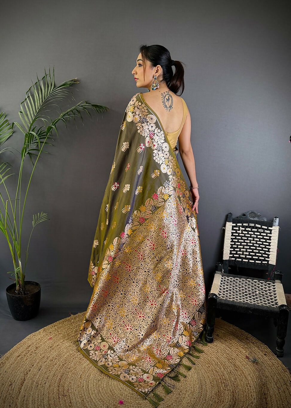 Joban Fashion Meenakari Mehendi Green Woven Soft Silk Saree