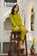 Thumbnail for Women's Knee Length Mandarin Collar Neck 3/4 Sleeves Solid Co-ords Set (Green) - Hiral Fashion - Distacart