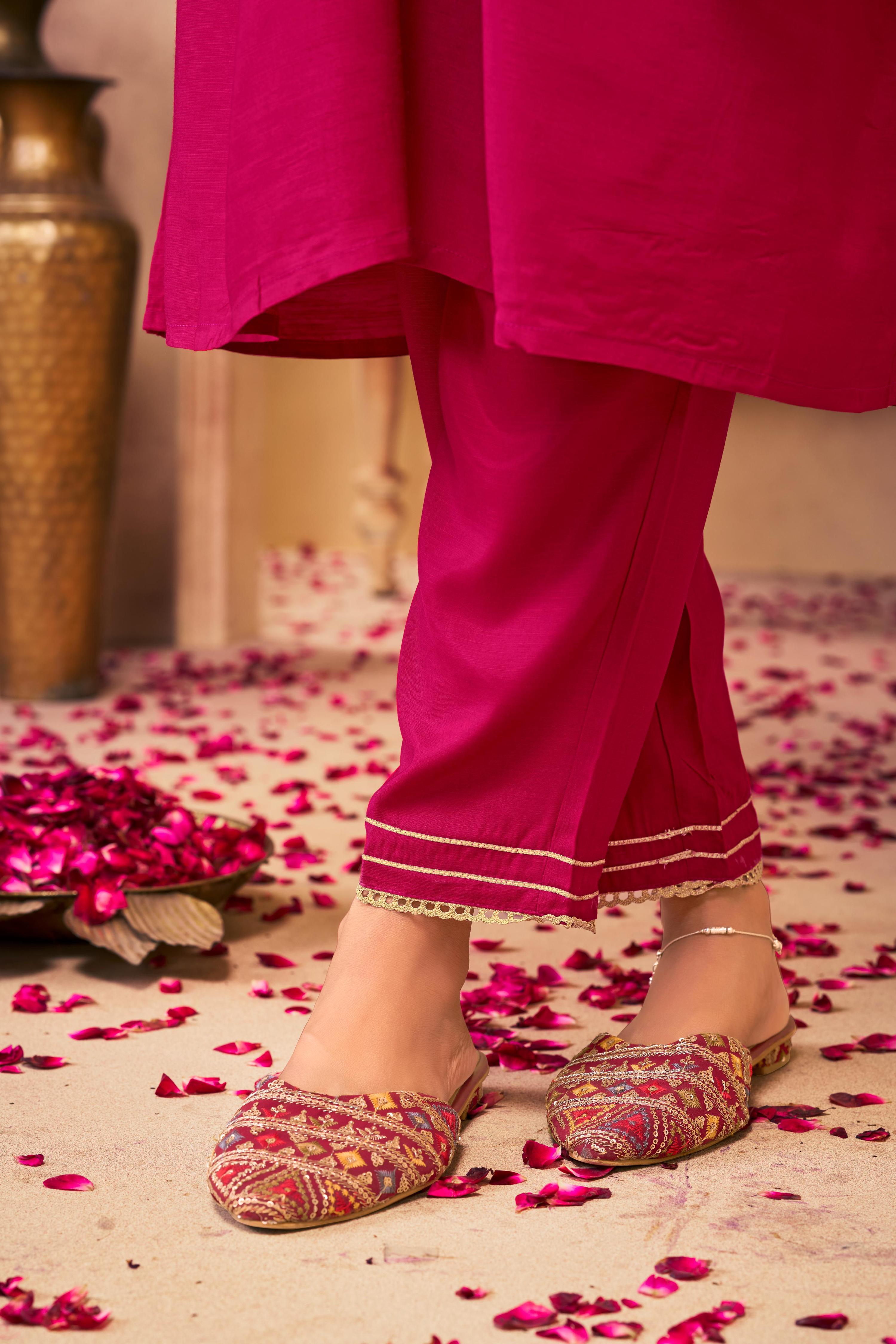 BulBul Himawari Muslin Fuschia Kurta Set With Dupatta