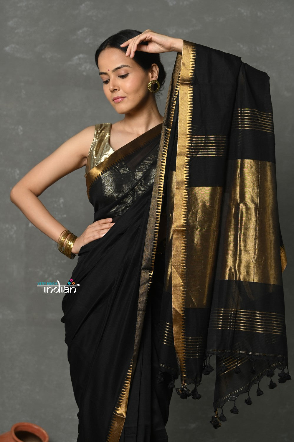 Very Much Indian Tyohaar - Designed by VMI - Pure High Quality Mul Cotton Handloom Saree - Black Gold - Distacart