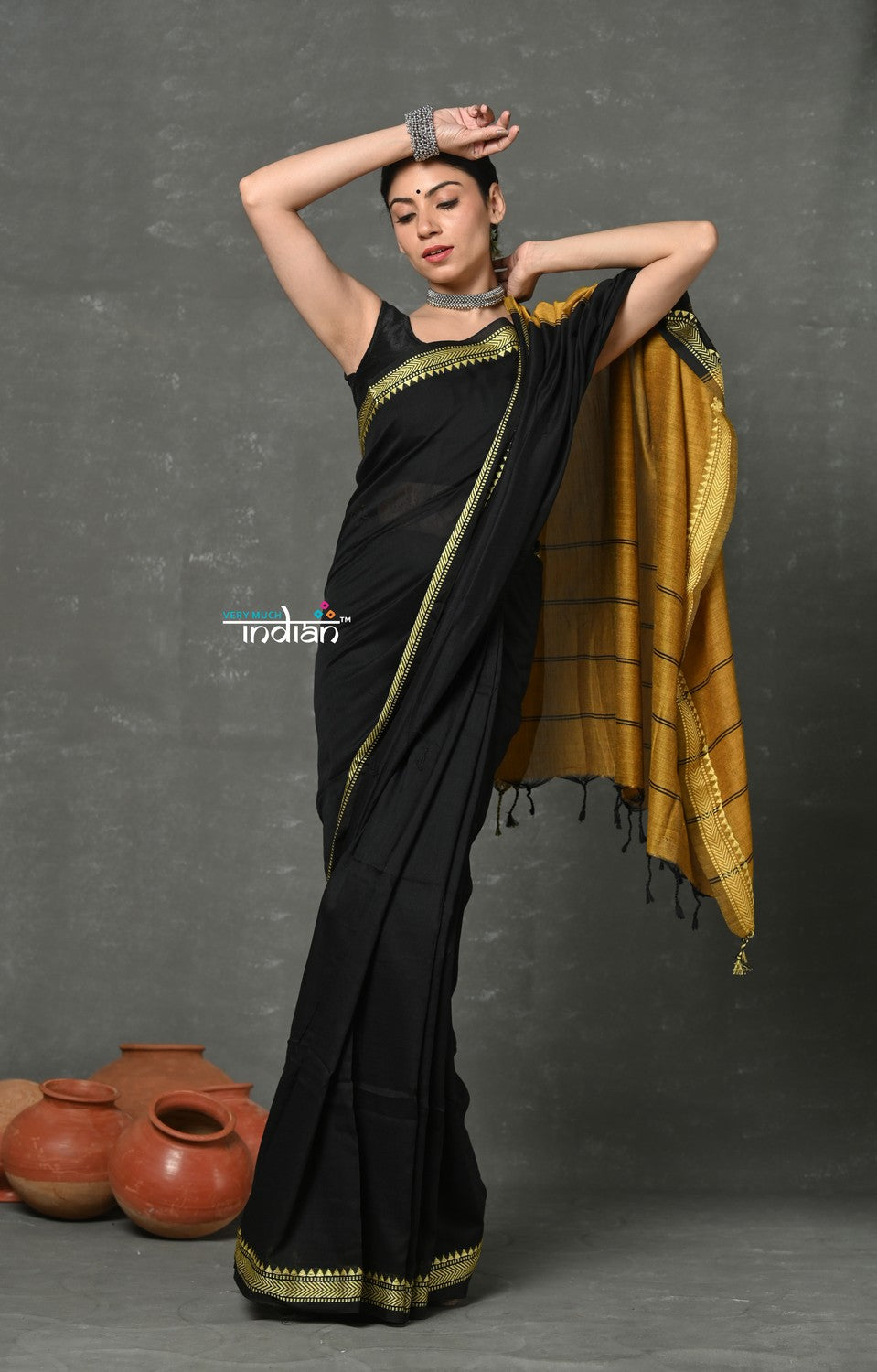Very Much Indian Tyohaar - Pure Mul Cotton Handloom Saree - Black - Distacart