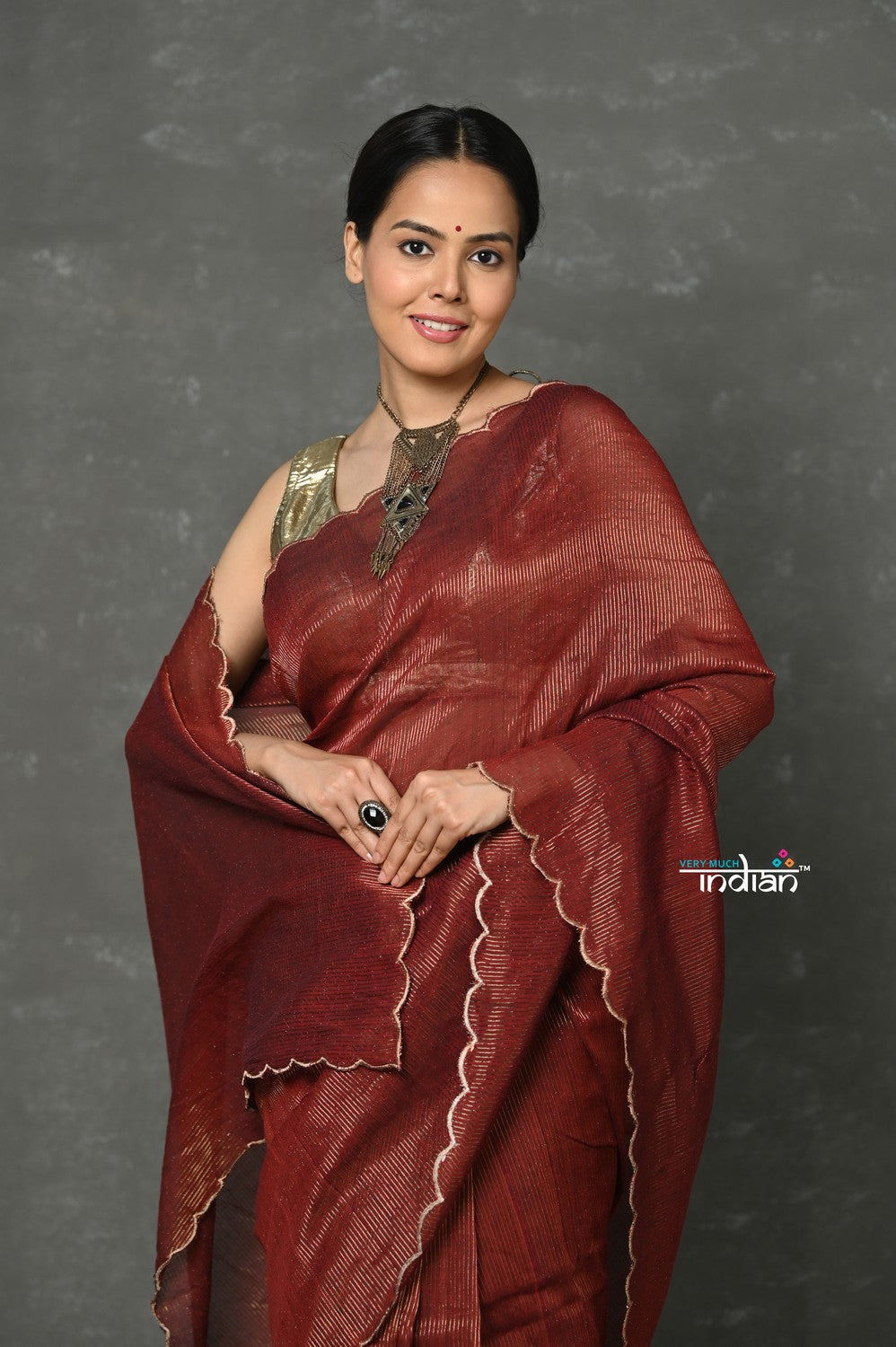 Very Much Indian Tyohaar - Mul Cotton Zari Design Handloom Woven Saree - Maroon - Distacart