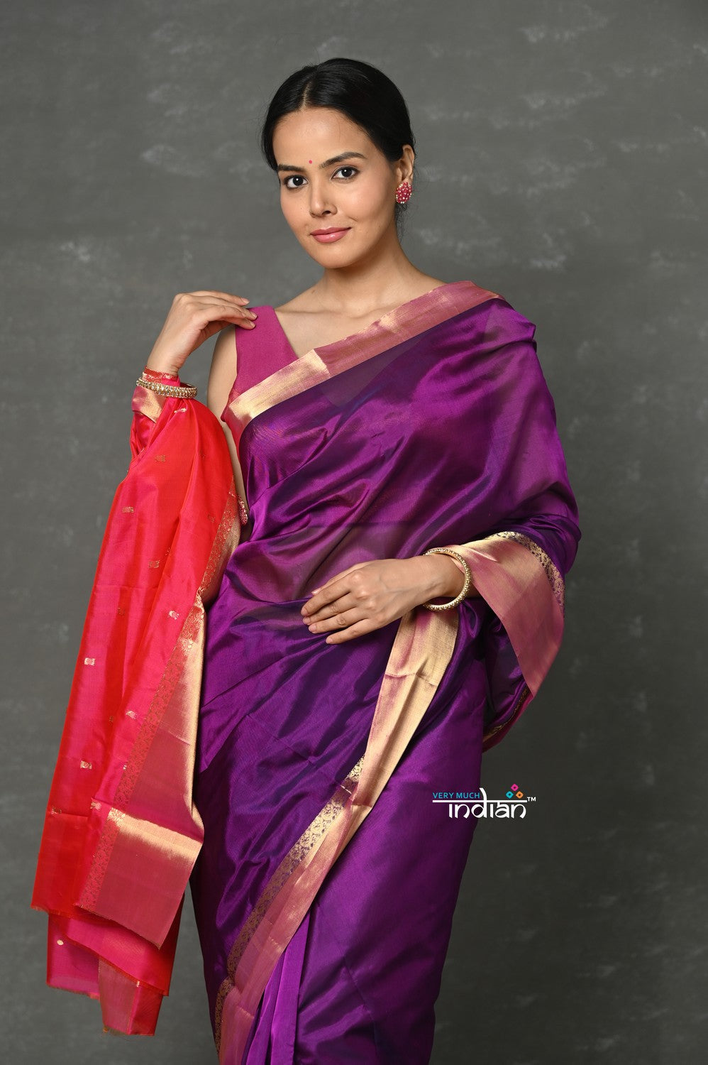 Very Much Indian Tyohaar - Handloom Pure Chanderi Cotton Silk Saree With Golden Border - Purple Pink - Distacart