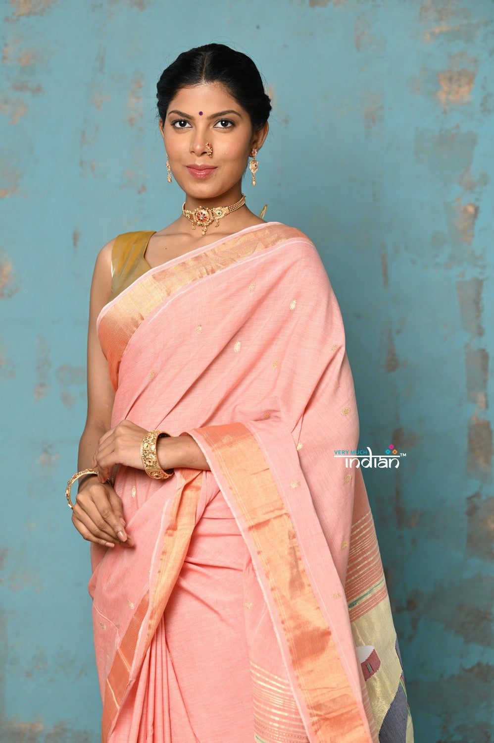 Very Much Indian Tyohaar - Handloom Pure Cotton Paithani With Instrumental Pallu - Peach - Distacart