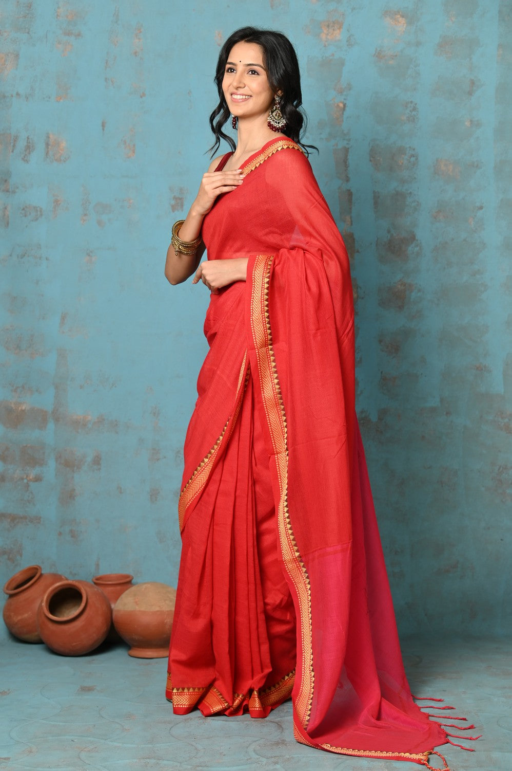 Very Much Indian Tyohaar - Pure Mul Cotton Handloom Saree - Red - Distacart