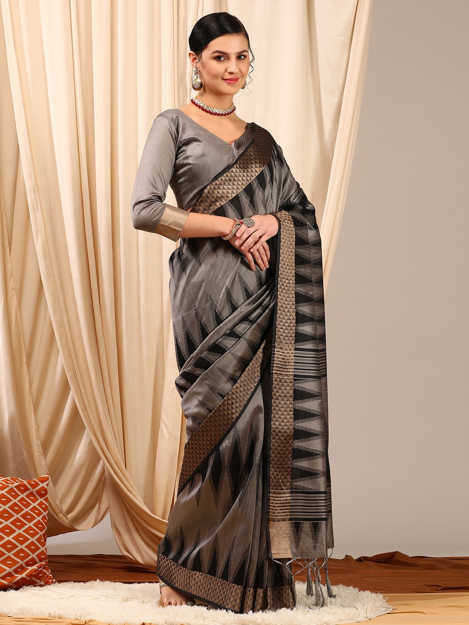 NOZ2TOZ Women's Silk Cotton Grey Woven Design Designer Saree With Blouse Piece - Distacart