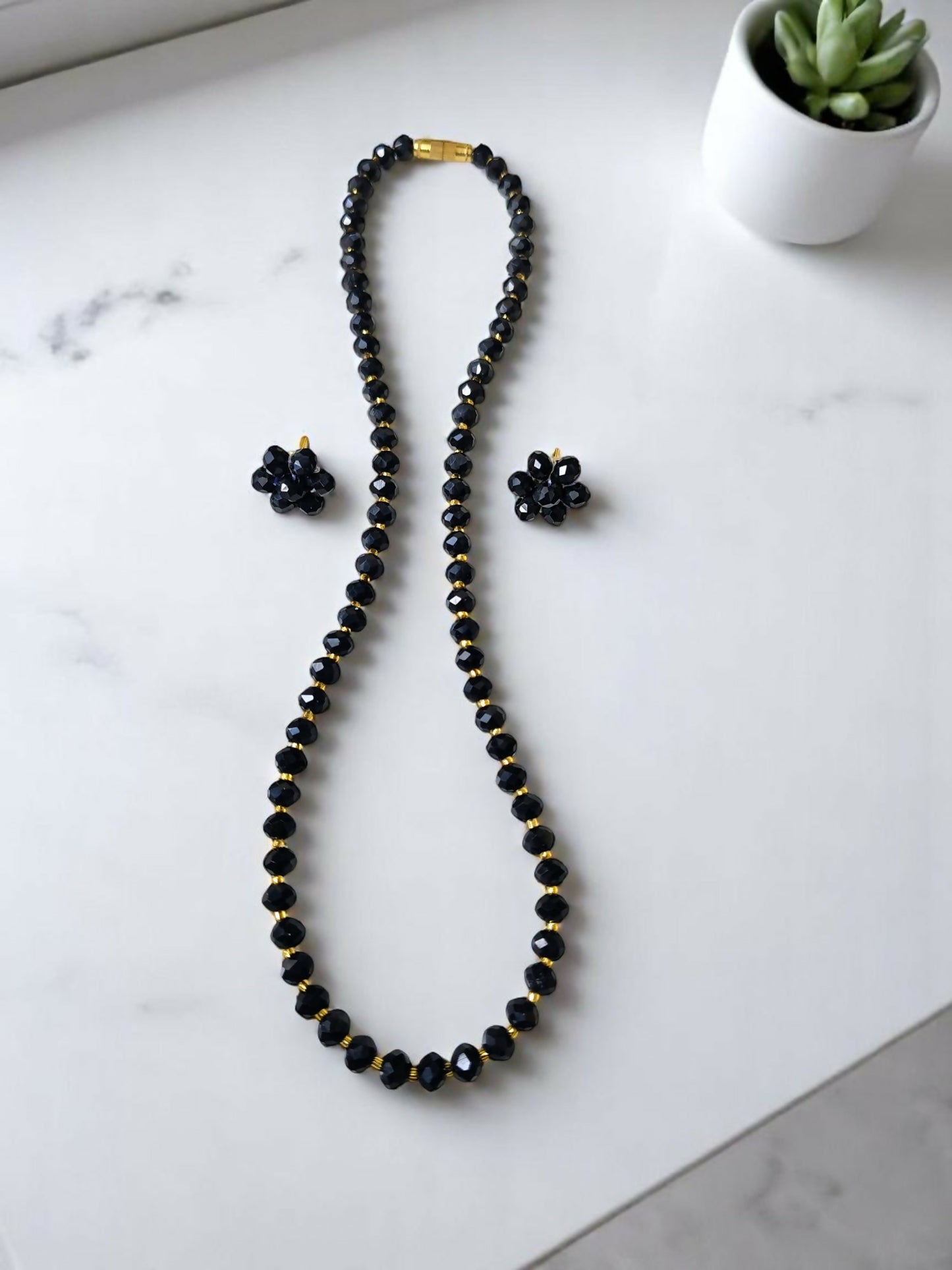 Inhanns Crystal Bloom – Single Line Necklace + Studs - Dark Black - Distacart