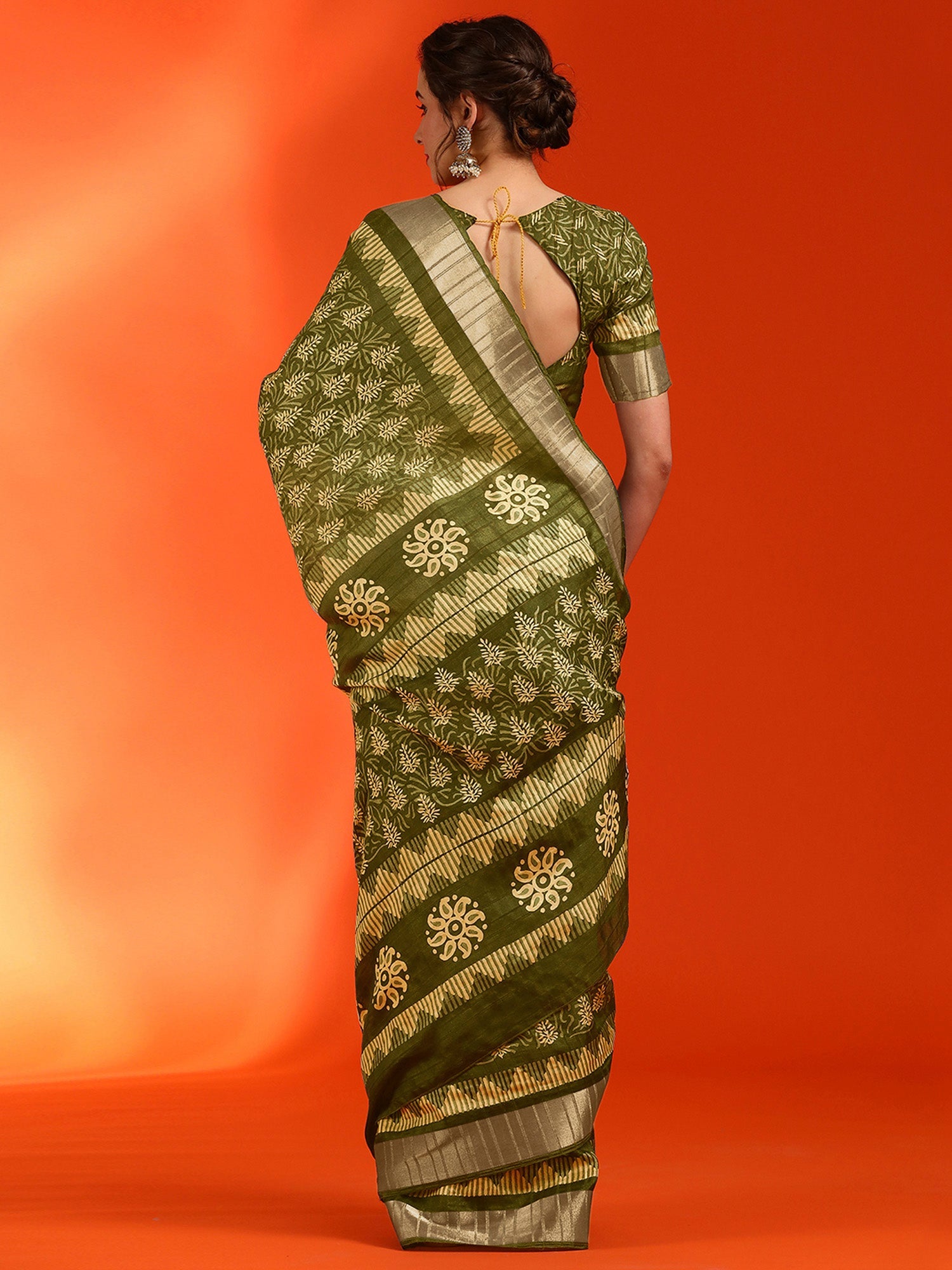 NOZ2TOZ Women's Cotton Silk Olive Printed Designer Saree With Blouse Piece - Distacart